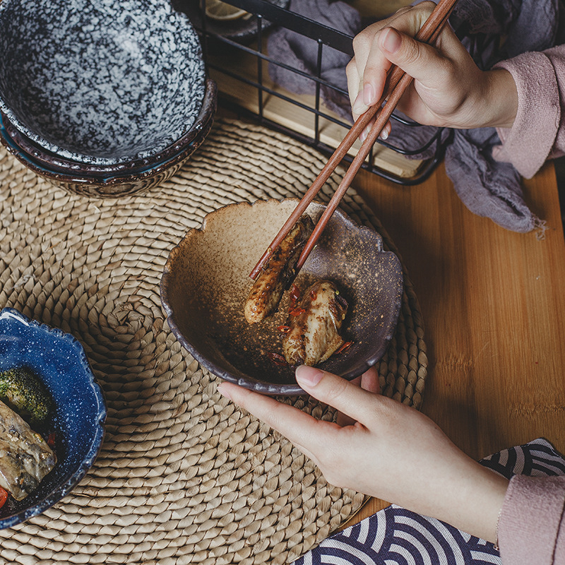 Porcelanska zdjela u japanskom stilu za rižu, desert i salatu