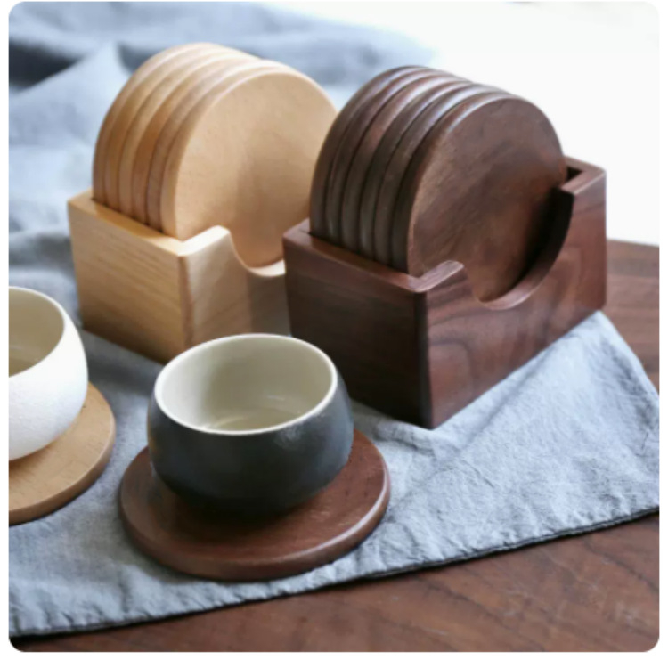 Δίσκος για τσάι από μαύρη καρυδιά – Αντιολισθητικό και μονωτικό υπόστρωμα για γραφείο ή τραπεζάκι καφέ, κυκλικό/τετράγωνο/ακανόνιστο σχήμα, premium μοντέρνος σχεδιασμός