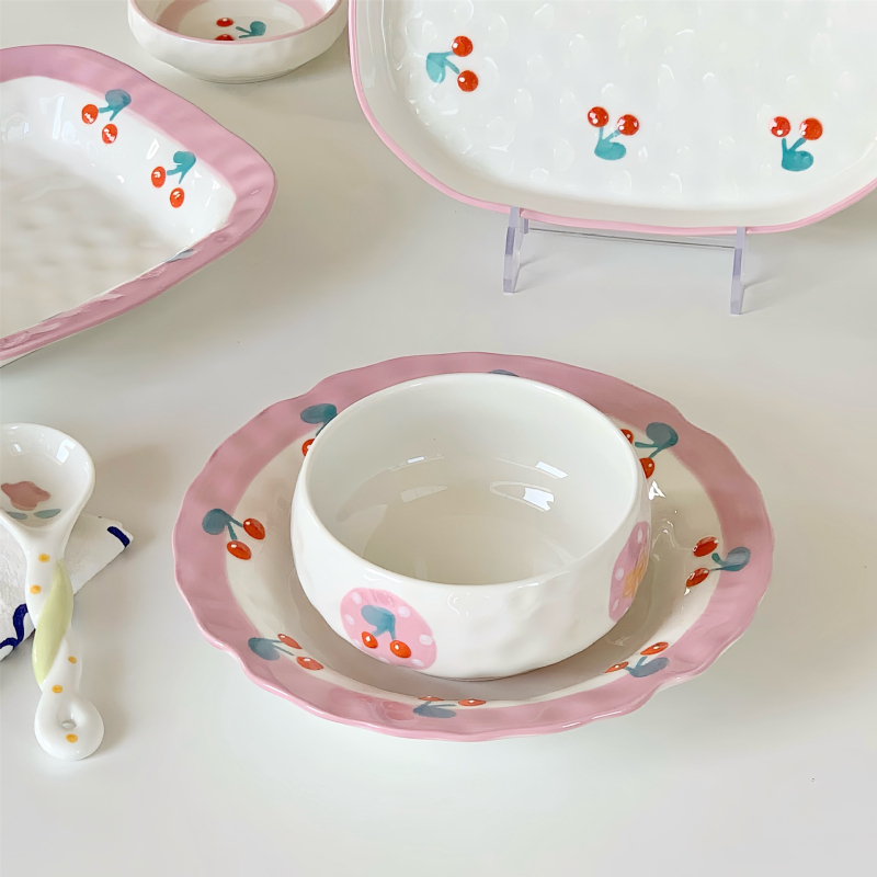 Porcelanski set posuđa za stol: zdjele i tanjuri, jednostavan stil, porcelan materijal