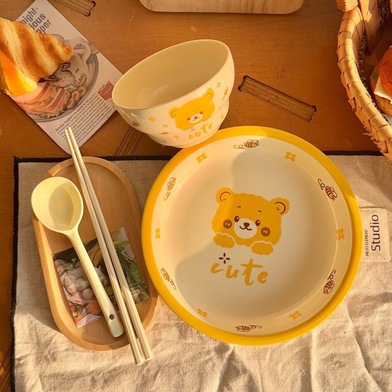 Bee Bear keramički set zdjela i tanjura za jednu osobu, cartoon uzorak, podglazurna boja, okrugli oblik, mikrovalna pećnica kompatibilno