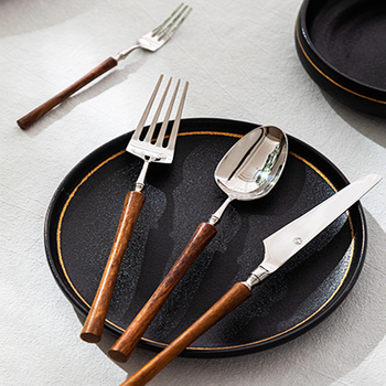 Set pribora od nehrđajućeg čelika za odrasle, brenda A Spoonful of Life, stil Light Luxury Retro (Brand: A Spoonful of Life; Materijal: Nehrđajući čelik; Za: Odrasle; Stil: Light Luxury; Tip stila: Light Luxury Retro)