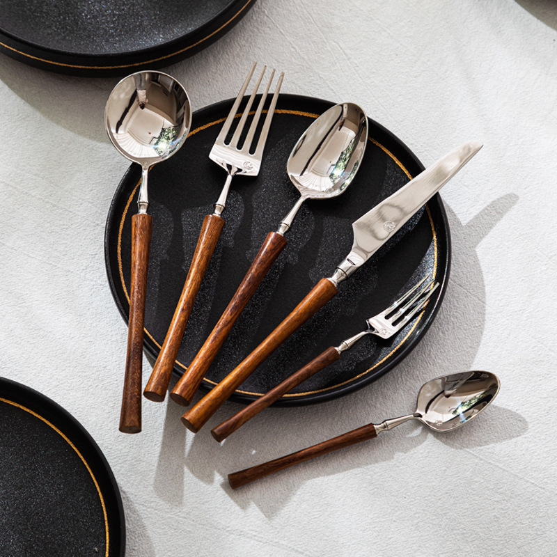 Set pribora od nehrđajućeg čelika za odrasle, brenda A Spoonful of Life, stil Light Luxury Retro (Brand: A Spoonful of Life; Materijal: Nehrđajući čelik; Za: Odrasle; Stil: Light Luxury; Tip stila: Light Luxury Retro)