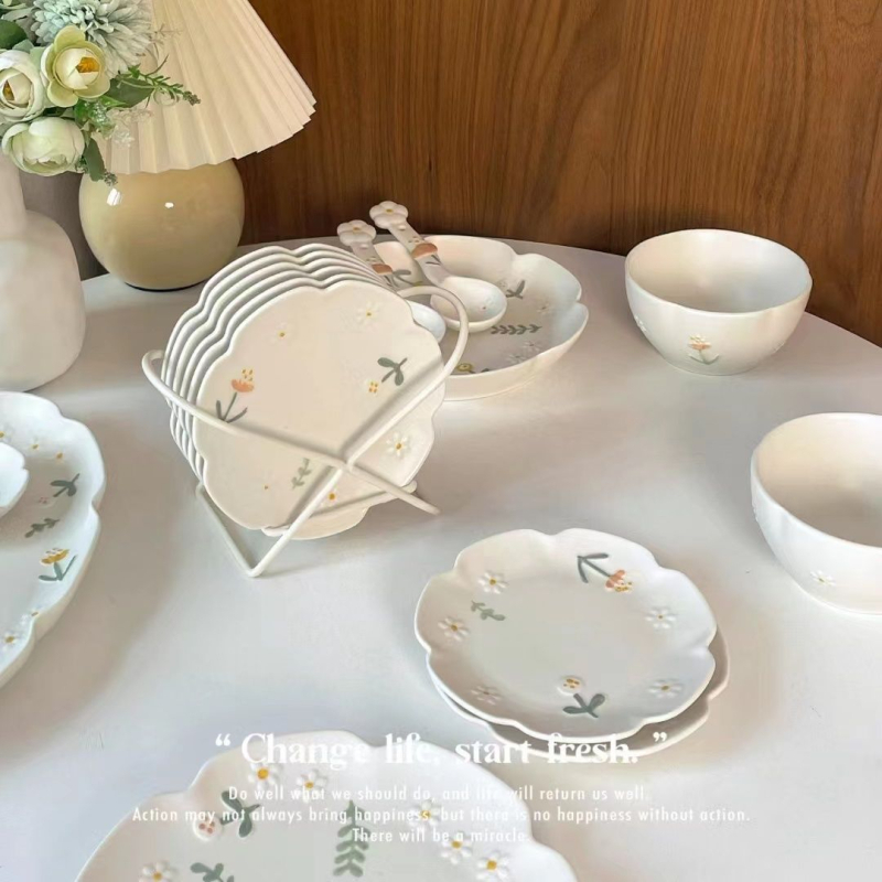 Керамична малка чиния за закуски, кръгла, корейски стил, с възможност за печат на лого (Материал: керамика; Форма: кръгла; Стил: корейски; Печат на лого: възможен; Подходяща за подарък)