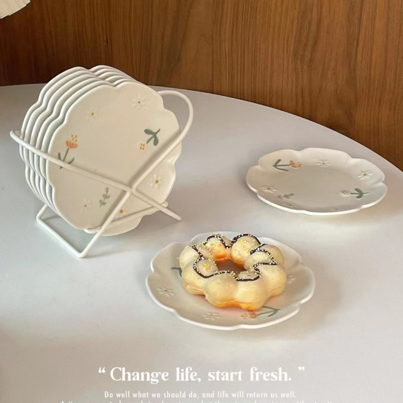 Керамична малка чиния за закуски, кръгла, корейски стил, с възможност за печат на лого (Материал: керамика; Форма: кръгла; Стил: корейски; Печат на лого: възможен; Подходяща за подарък)