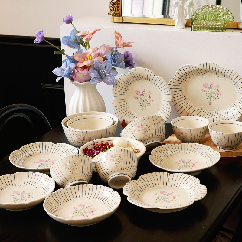 Maple Two keramički japanski retro set posuđa – tanjuri, zdjele za rižu i rezance; cvjetni uzorak; podglazurna boja + dekals visoke temperature; mikrovalna pećnica
