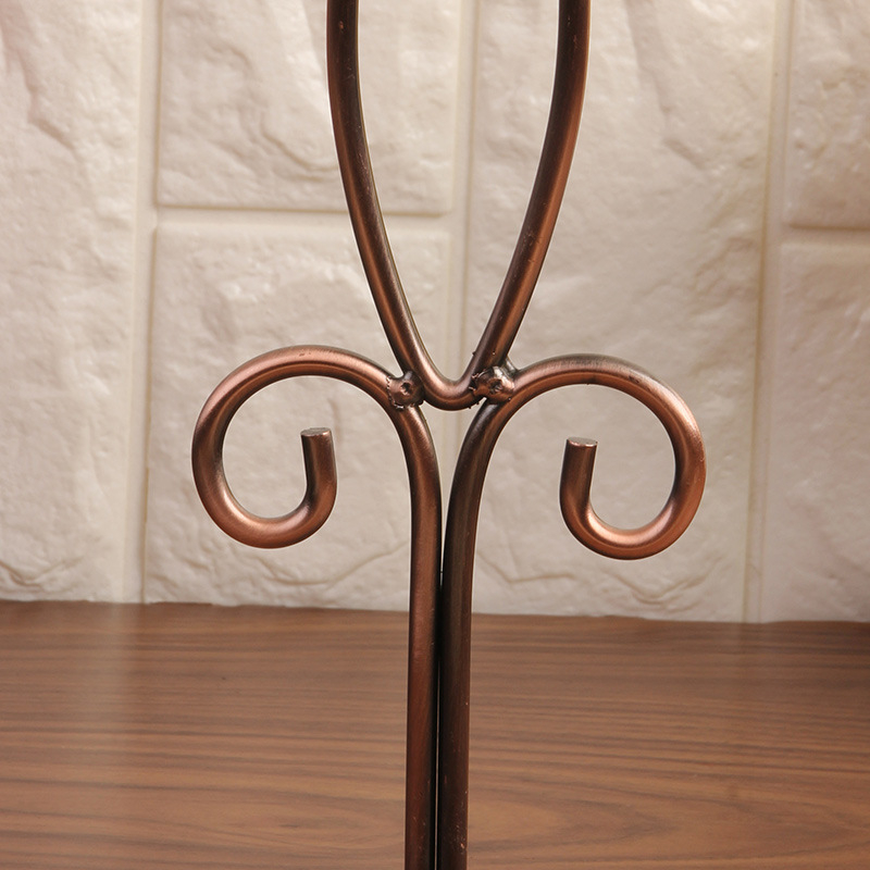 Стойка за чаши за вино със S-образна форма от метална тел – окачваща, прост стил