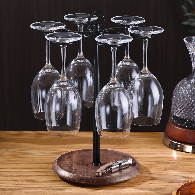 Стойка за висящи винени чаши; конструкция от желязо арт + дърво; настолен рафт за съхранение; стил: луксозно леко и ретро; пусната през есента на 2024