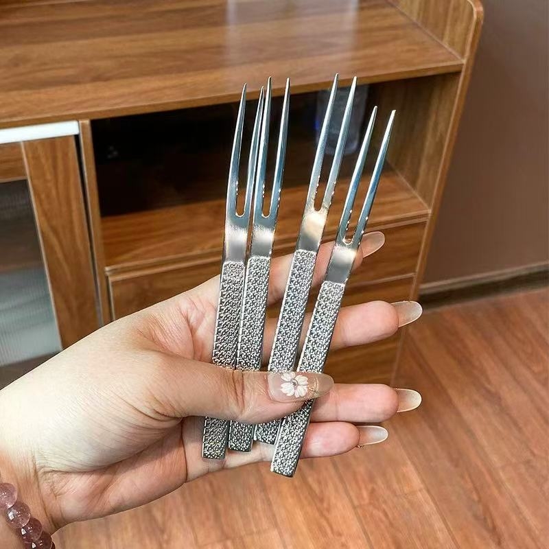 Kalapácsolt rozsdamentes acél gyümölcsvilla — kétfogú desszertvilla készlet otthoni és szállodai használatra