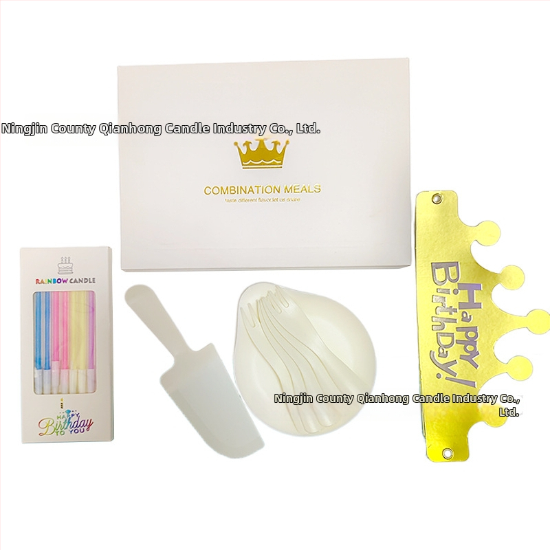 Jednorázový set príborov na tortu – štyri v jednom: okrúhly tanier s dizajnom kvapky vody, vlnené vidličky, lyžičky a hrubé nože