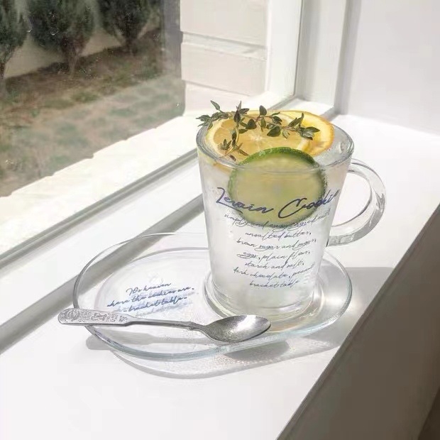 Термоустойчива стъклена чаша за кафе със чинийка — комплект от две части, западен стил с дръжка, с печатно лого