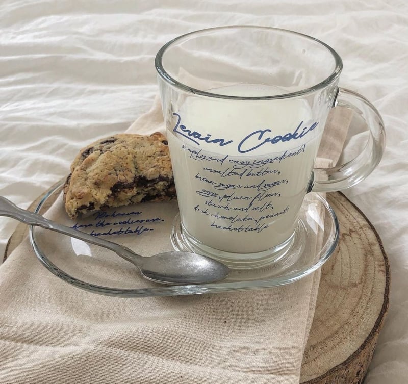 Термоустойчива стъклена чаша за кафе със чинийка — комплект от две части, западен стил с дръжка, с печатно лого