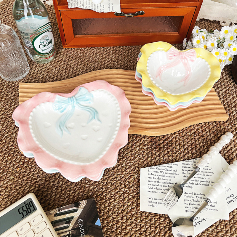 Ceramska zdjela u obliku srca, ručno oslikan motiv ljubavi, čipkasti mašnica, svježi i slatki stil, mikrotalasno sigurna
