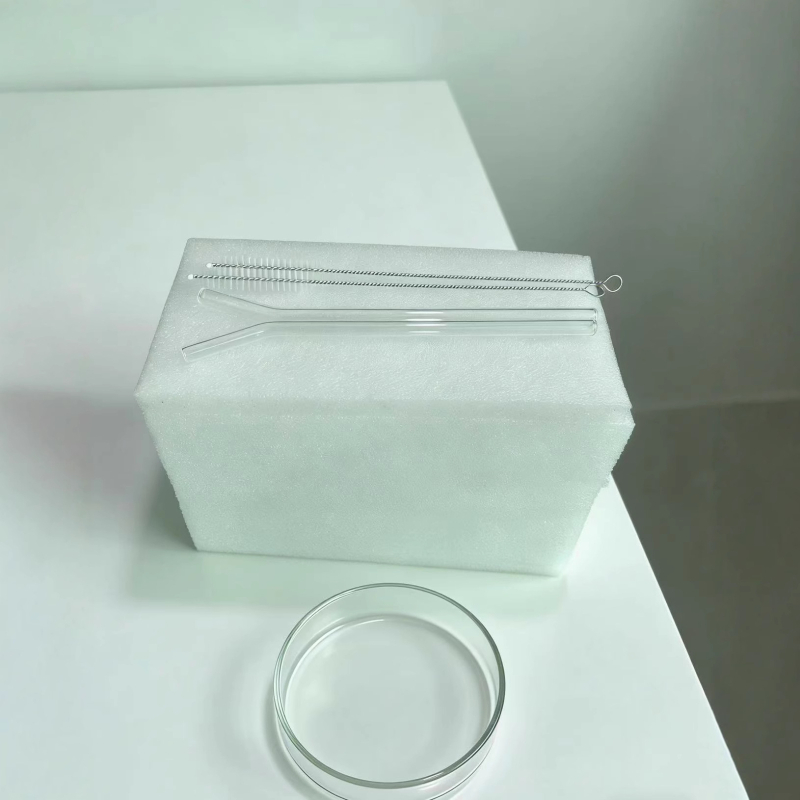 Комплект стъклени чаши – ръчно издуто боросиликатно стъкло, еднослойна конструкция, двучастов комплект, термоустойчива