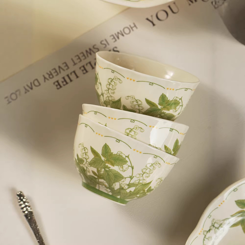 Bol ceramic pentru servire, model floral, formă circulară, stil minimalist modern, compatibil cu cuptorul cu microunde