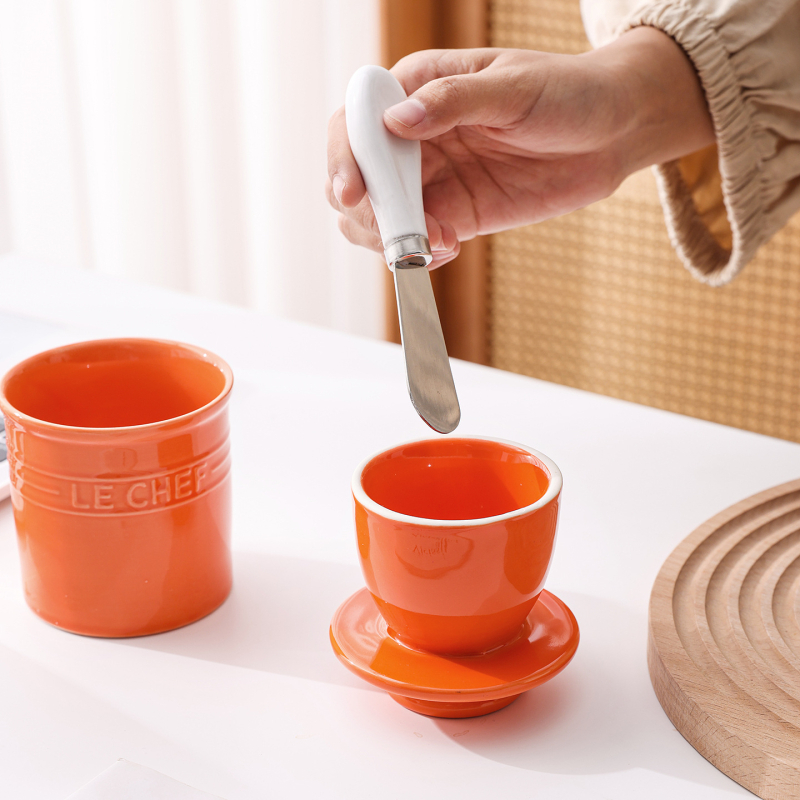 Керамичен буркан за масло със капак за кухненско съхранение, европейски стил; форми: кръгла и правоъгълна; материал: керамика; запечатано; персонализиране