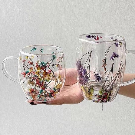 Стъклена чаша за вода с двойна изолация от боросиликат, цилиндрична, с дръжка и флорална шарка, две части