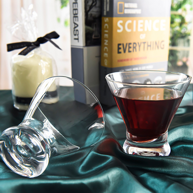 Стъклена чаша за десерт, луксозен стил, еднослойна конструкция, подходяща за бар, възможност за персонализация