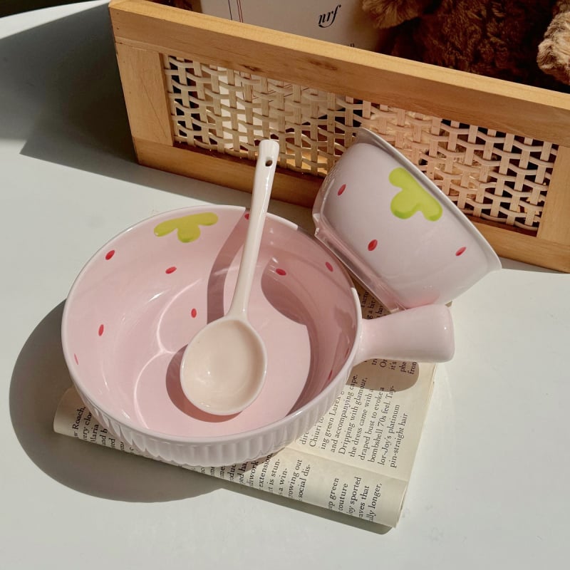 Σετ κεραμικών πιάτων με σχέδιο φράουλας, πιάτο με λαβή и μπολ για νουντλς, κορεατικό στυλ