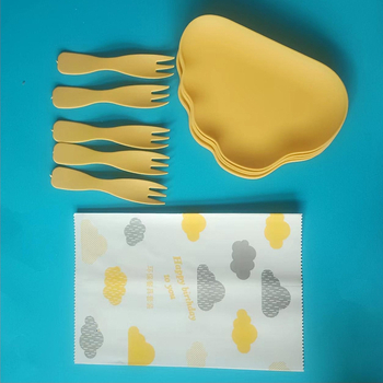 Jednorázový set na tortu: nôž, vidlica a tanier s európskym štýlom zakrivenou vidličkou a dizajnom oblaku, plast, hrúbka 0,5, potlačené logo, možnosť personalizácie, 300 sád