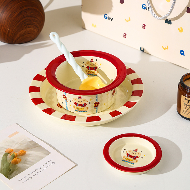 Керамичен комплект съдове за хранене (чаши, купи и чинии) – цирков мотив, мил стил, възможна персонализация