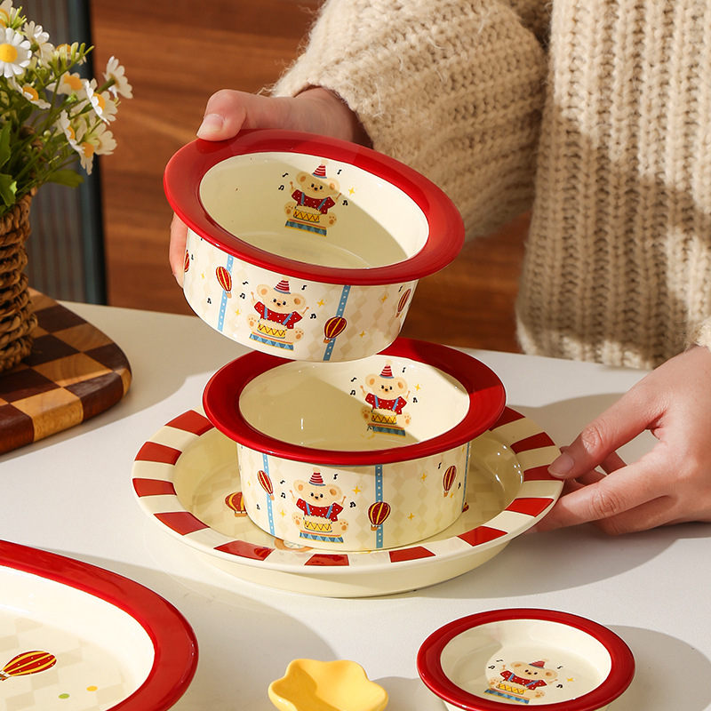 Керамичен комплект съдове за хранене (чаши, купи и чинии) – цирков мотив, мил стил, възможна персонализация