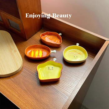 Cuki kerámia tál karikatúra mintával – nem szabályos forma; Anyag: kerámia; Minta: karikatúra; Stílus: aranyos; Felület: aláglazúros