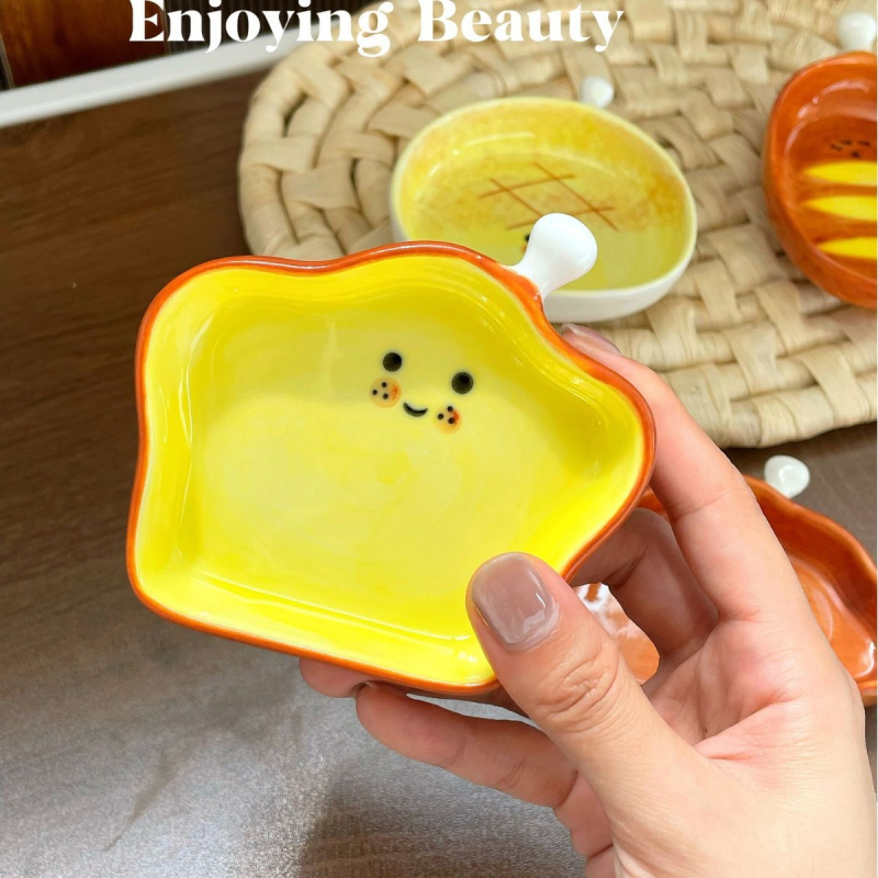 Cuki kerámia tál karikatúra mintával – nem szabályos forma; Anyag: kerámia; Minta: karikatúra; Stílus: aranyos; Felület: aláglazúros