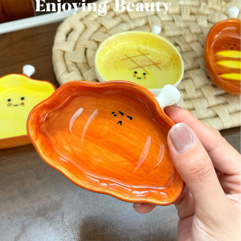 Cuki kerámia tál karikatúra mintával – nem szabályos forma; Anyag: kerámia; Minta: karikatúra; Stílus: aranyos; Felület: aláglazúros