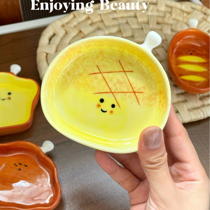 Cuki kerámia tál karikatúra mintával – nem szabályos forma; Anyag: kerámia; Minta: karikatúra; Stílus: aranyos; Felület: aláglazúros