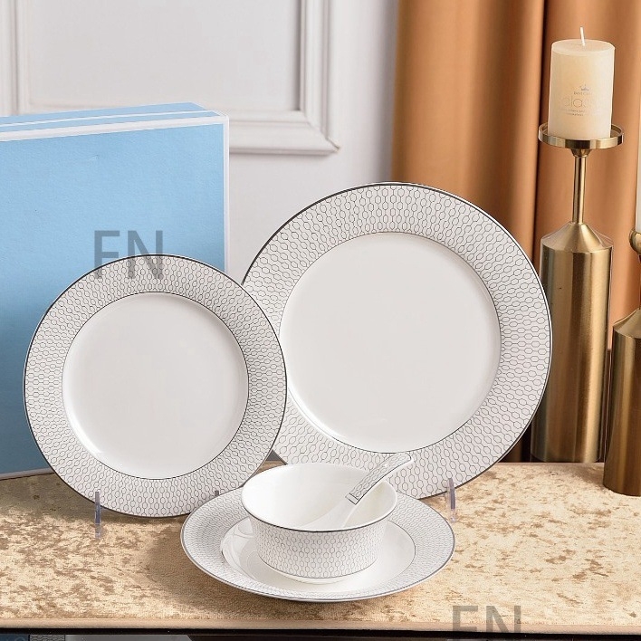 5 részes csontporcelán étkészlet platina élű geometriai csíkokkal - skandináv minimalista stílus, glazúrt felület