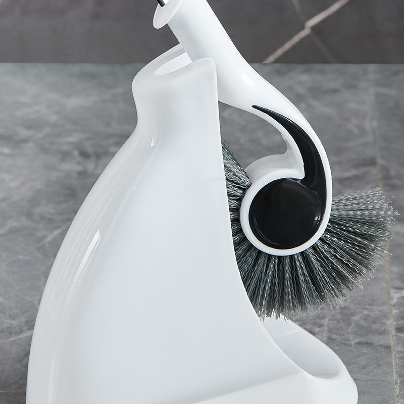 Четка за тоалетна с дълга дръжка и наклонена глава, меки четина, пластмасова конструкция, 1 бр.