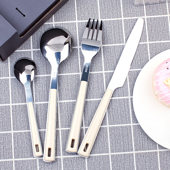 Set tacâmuri 24 de piese din oțel inoxidabil 410, finisaj oglindit, în cutie cadou