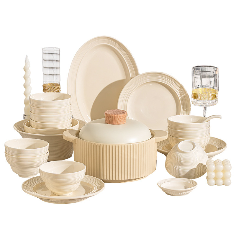 Porcelanski set zdjela i tanjura s podglazurnim završnim slojem, mikrovalno siguran, prilagodljiv logotipu, idealan poklon
