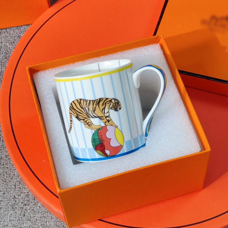 Dječji set posuđa od kostnog porcelana s uzorkom cirkuske karikature (porcelan s više od 36% kostne prašine; pogodno za mikrovalnu; mogućnost prilagodbe; kutija za darove)
