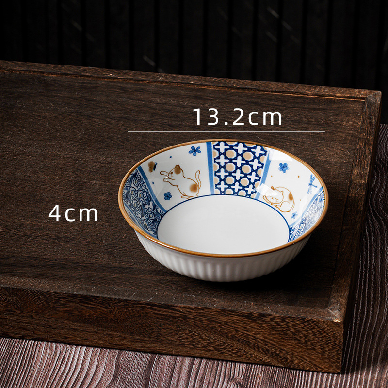 Porcelanska tanjura za užinu u retro stilu, kružnog oblika, pod glazurom, bez logotipa