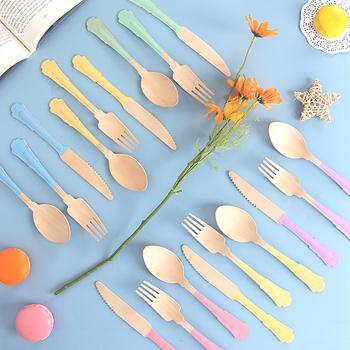 Jednokratni drveni pribor: žlica, vilica i nož