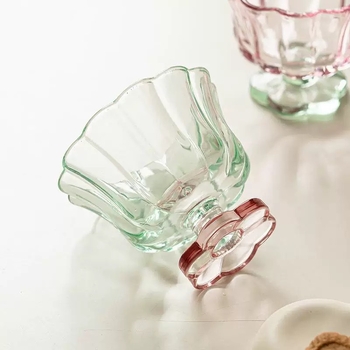 Valentine üvegpohár, új kínai stílus, virágmintázat, aszimmetrikus formájú, fogantyú nélküli, egy pohár