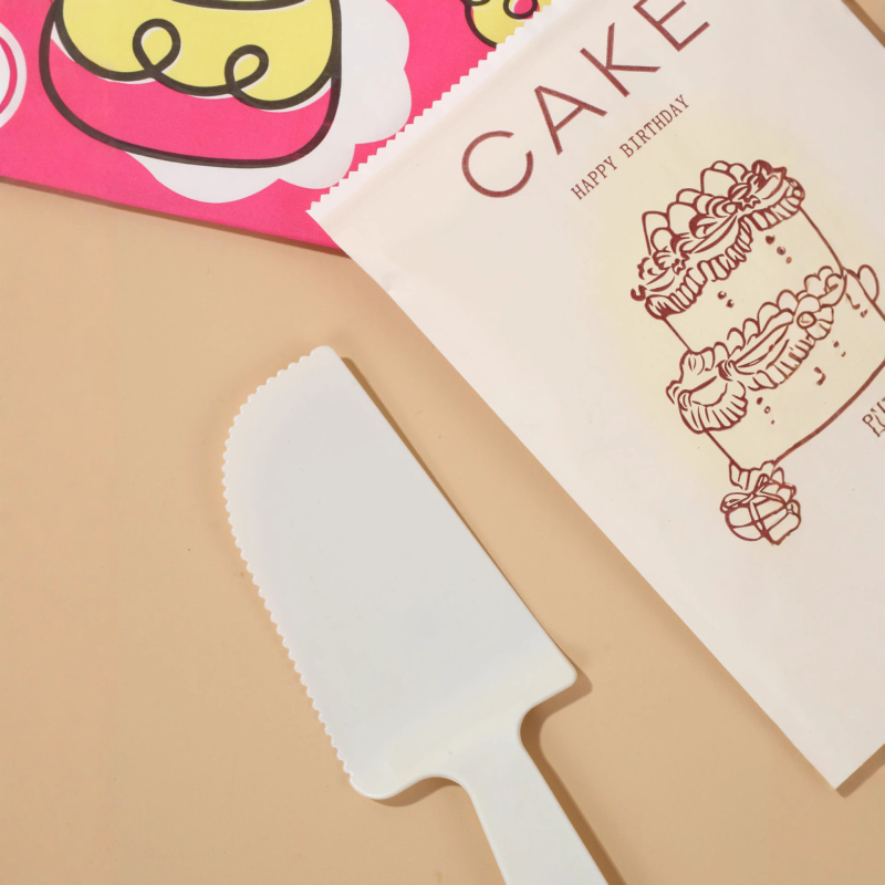 Set tacâmuri de cofetă din hârtie – cuțit, furculiță, lingură pe farfurie dreptunghiulară – stil desen animat, 100 seturi