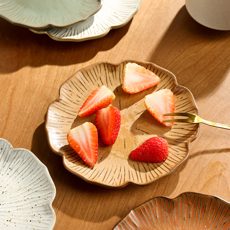 Farfurie de desert din ceramică, formă neregulată, stil retro luxos, finisaj sub glazură, compatibilă cu cuptorul cu microunde