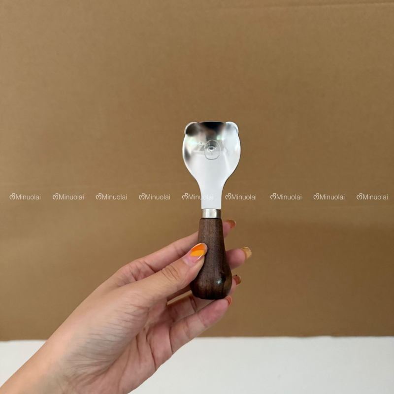 304 rozsdamentes acél eszközkészlet diófa fogantyúval, hordozható és stabil, tartalmaz vajkést, keverőkanalat és gyermekkanalat