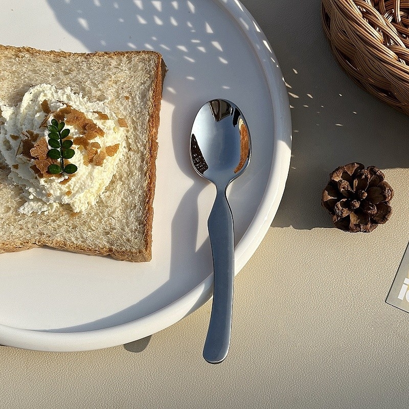 Set vilice i žlice od nehrđajućeg čelika 304, prehrambene kvalitete, moderan jednostavan stil, pogodno za jogurt, sladoled i deserte