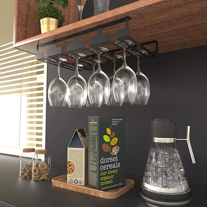 Metalni viseći držač za čaše vina – moderni minimalistički stil, bez bušenja, s nosačem za vješanje, težina 623 g