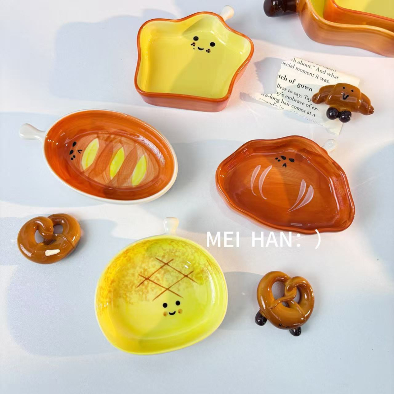 Farfurie ceramică pentru sosuri, în formă de pâine, cu model desen animat, suprafață pictată manual, potrivită pentru cuptor cu microunde