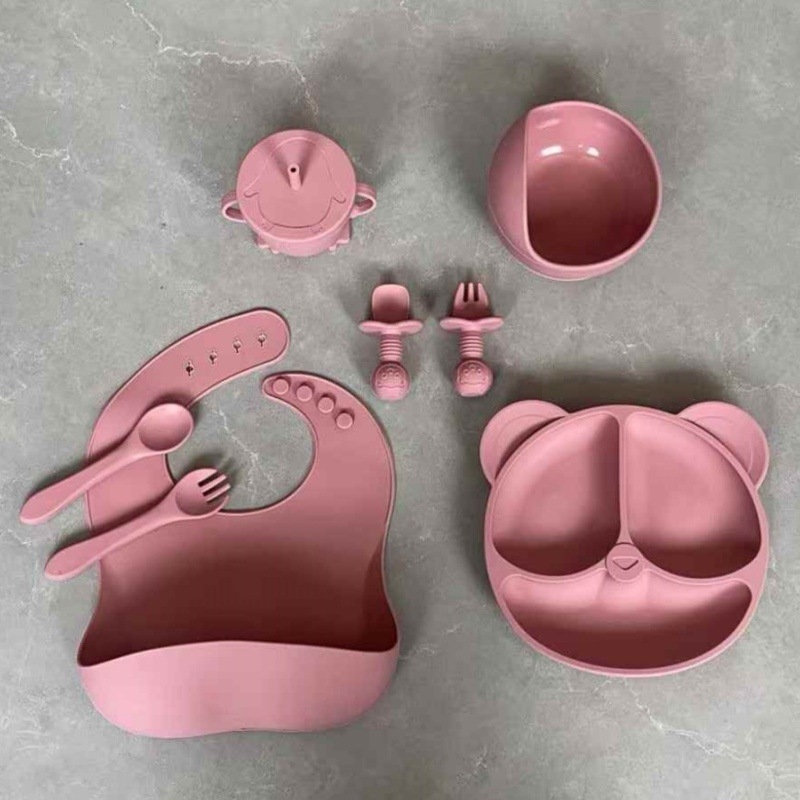 8-dijelni silikon set posuđa za bebe – tanjur za večeru i zdjelice za hranjenje, jednostavnog karikaturističkog stila, za bebe od 3 mjeseca