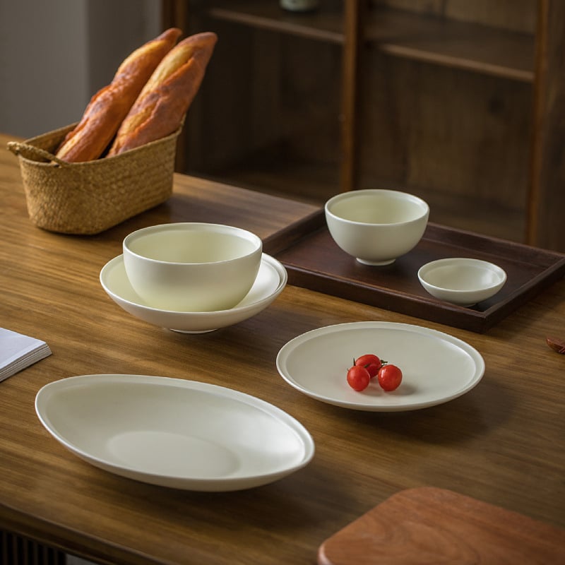 Porcelanski set zdjelica i tanjura, jedinstven uzorak, mat završna obrada, japanski stil, pod-glazura