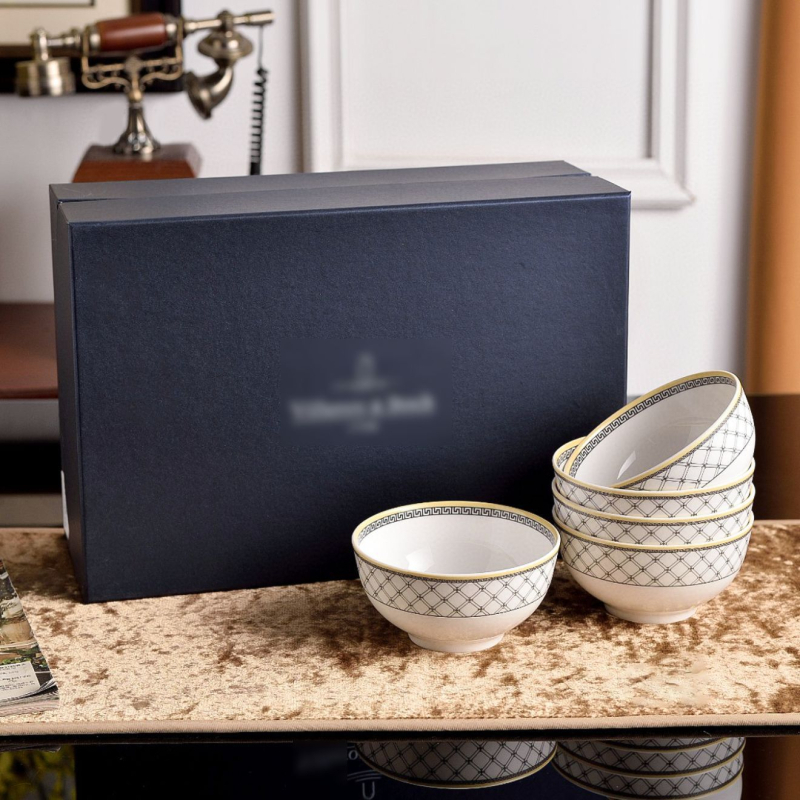 Kerámia étkészlet az asztalra: rizstál, ebédtál, nagy mély leveses tál, lapos tál, csipkés szélű mély tál, tea- és kávéscsésze; pásztor stílus, kézzel készített, testreszabható, könnyű luxus retro.