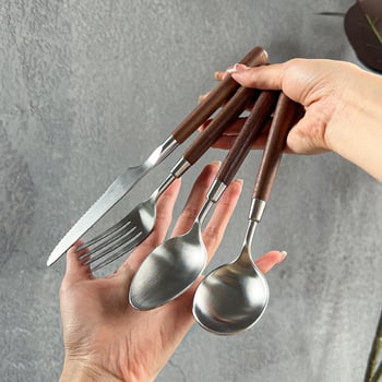 Set noževa, vilice i žlice za steak s drškom od orahovog drveta, 304 nehrđajući čelik, ogledno poliranje, minimalistički stil, tri dijela
