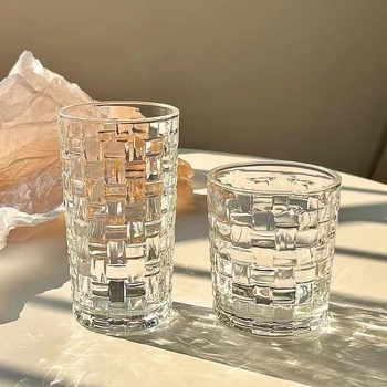 Čaša za vino s modernim minimalističkim stilom (staklo soda-lime; šestodijelni set; prilagodljivo; pogodno kao poklon)