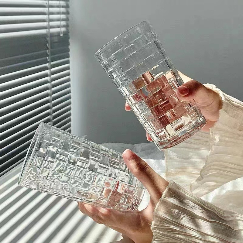Čaša za vino s modernim minimalističkim stilom (staklo soda-lime; šestodijelni set; prilagodljivo; pogodno kao poklon)