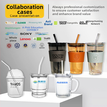 Szódás-lime üvegből készült gyümölcslé pohár szívóval, hengeres alakú, fedéllel, szívóval és tartóval, magas hőállóság, logó nyomtatása